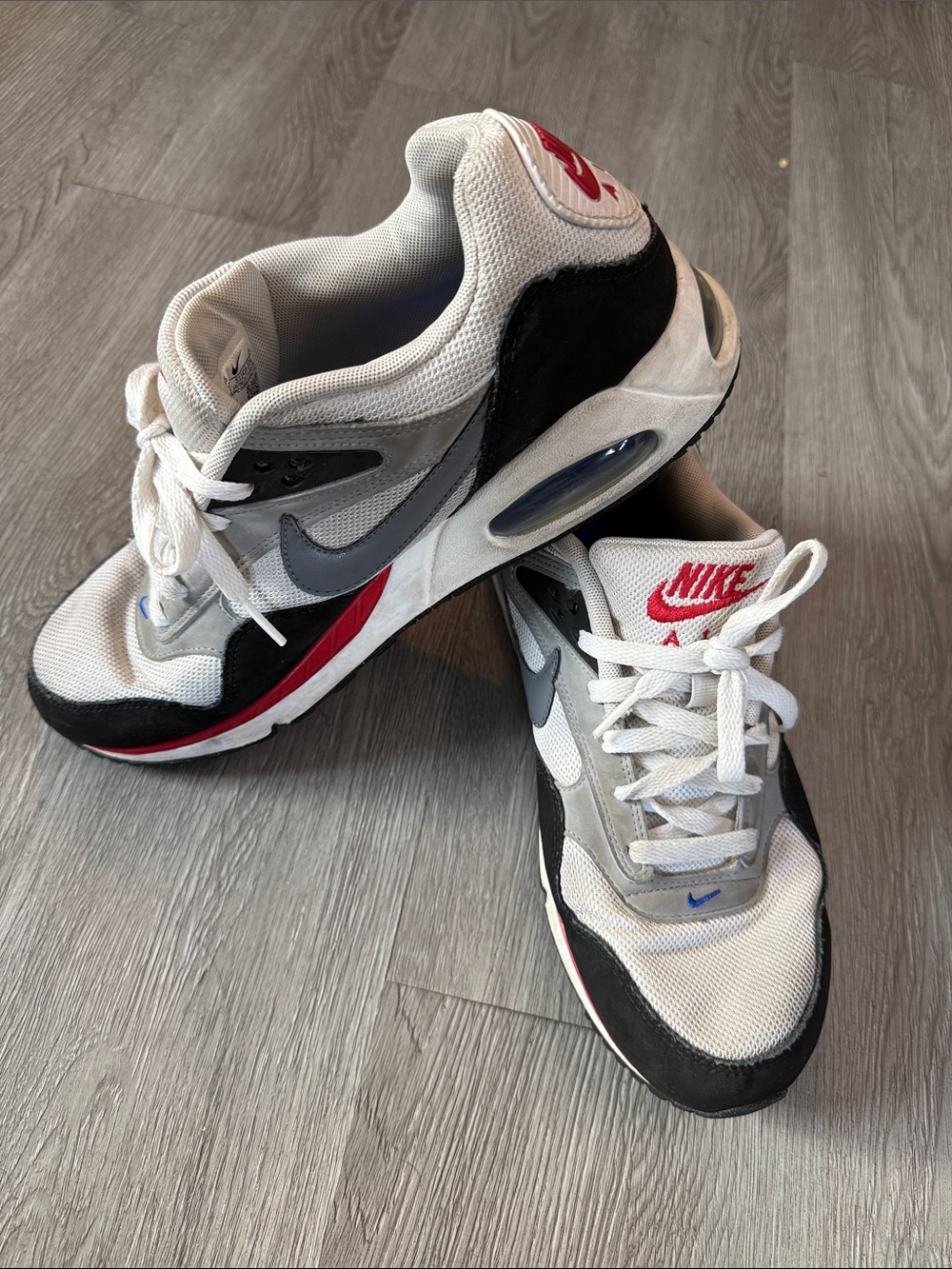 Nike air Men’s Sneakers — White, Gray, Black with Red Accents size 10